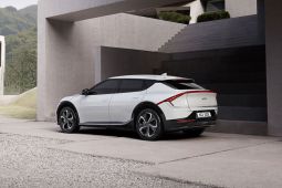 Teknologi mutskhir, Hyundai Ioniq 5 dan Kia EV6 sandang mobil terbaik tahun ini