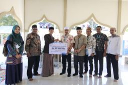 PLN ULP Jantho salurkan listrik gratis untuk Balai pengajian