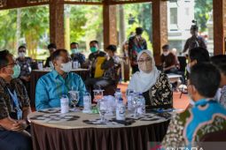 Bupati Purwakarta berharap program bantuan ponpes dorong peningkatan ekonomi