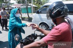 Cegah COVID-19, Ketua PKK Aceh Barat ajak masyarakat suntik vaksin