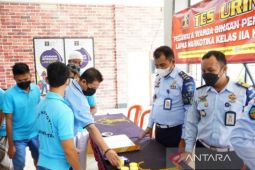 Lapas Karang Intan rutin tes urine untuk deteksi penyalahgunaan narkoba