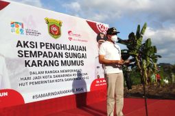 Wali kota  tak membangun turap semua tepi Sungai Karang Mumus