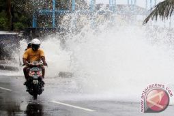 BMKG Ambon imbau warga waspadai potensi cuaca buruk, patuhi peringatan dini