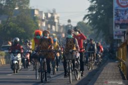 Spesialis Orthopedi: Renang dan Bersepeda efektif hindari nyeri sendi