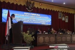 Sekda HSS sampaikan tanggapan terhadap Raperda pengelolaan keuangan daerah