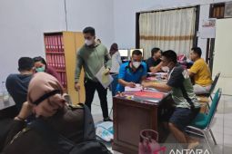 Kejati Jambi terima tersangka dan berkas jual beli emas ilegal