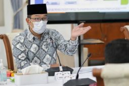 Ridwan Kamil imbau warga petik pelajaran dari kasus COVID-19 skuad Persib