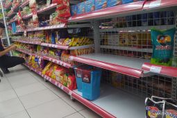 Pedagang minyak goreng di Cianjur masih jual stok lama dengan harga tinggi