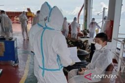 Tiga awak kapal berbendera Hong Kong terkonfirmasi COVID-19