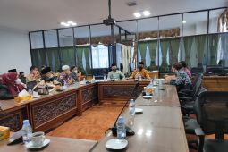 Wakil rakyat Hulu Sungai Utara dalami Perda hibah dengan DPRD Kalsel