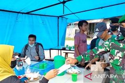 TNI-Polri sosialisasikan peraturan cegah Omicron di Mukomuko
