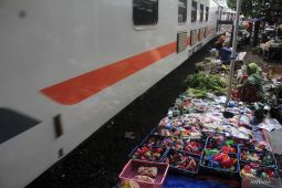 KAI jelaskan alasan kereta api tidak bisa mengerem mendadak