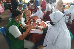 Bupati Boalemo targetkan vaksinasi 2.000 dosis pada Senin