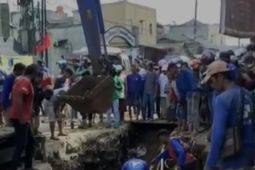 Satu pekerja tewas tertimbun longsor di proyek galian PDAM Kabupaten Tangerang
