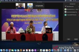 Taat kode etik merupakan martabat dan mahkota wartawan