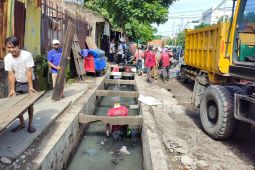 Pemkot Surabaya targetkan enam pekerjaan drainase rampung pada 2022
