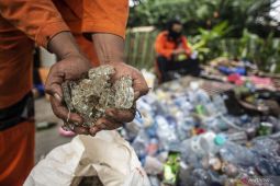 Tackling waste problem through village movement