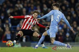 Guardiola memuji kinerja John Stones sebagai bek kanan