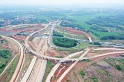 Konstruksi Tol Japek II Selatan Seksi 3 capai 60 persen