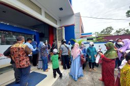 Anaknya dilarang belajar karena belum divaksin COVID, puluhan wali murid lapor ke Ombudsman
