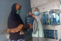 Sempat terjerat pinjaman, usaha air isi ulang bang Roy kini menikmati hasilnya berkat program kemitraan PT Timah Tbk