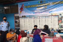 101 orang warga binaan pemasyarakatan Rutan Kandangan ikuti vaksinasi Booster