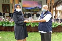 Dewan Komisaris PTPN VI studi banding tanaman kopi di Banyuwangi