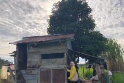 Ini warga Aceh jaya yang tinggal di gubuk