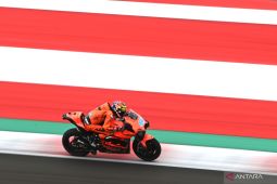 Para pebalap MotoGP mampu melaju lebih kencang di hari kedua tes Sirkuit Mandalika