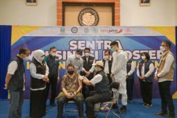 IKA Unair gelar vaksinasi booster COVID-19 untuk mahasiswa dan alumni