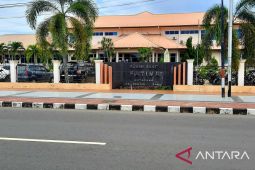Uskup Ketapang jalani isolasi di RS Fatima setelah positif COVID-19