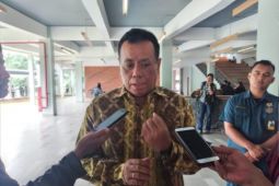 Komisioner OJK perlu pahami masalah ekonomi makro dan mikro