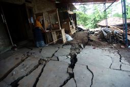 Bertambah rumah rusak akibat tanah bergerak