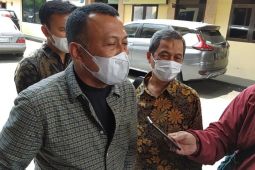 Datangi Polda Jatim, Bupati Sugiri bantah lakukan pemalsuan ijazah