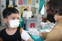 Wali Kota Medan tutup 10 sekolah  karena penularan COVID-19