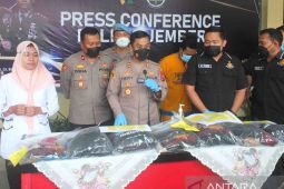 Geledah Padepokan TJN, polisi temukan kitab milik tersangka kasus ritual "maut"