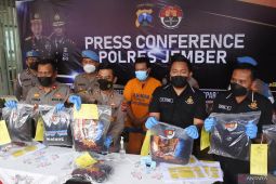 Guru spiritual tersangka ritual maut di Pantai Payangan Jember