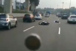 Kesasar masuk jalan tol, seorang pelajar SMP di Jakarta tertabrak mobil