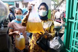 Pemkot Medan gelar operasi pasar minyak goreng curah