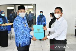 20 orang P3K non guru HSS terima SK
