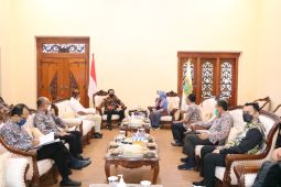 Wali Kota Mojokerto terima kunjungan tim Monev MCP KPK