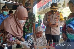 Akhir Maret, cakupan vaksinasi di HST ditargetkan rampung 100 persen