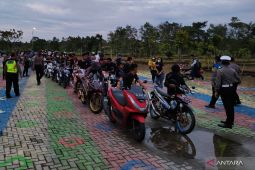 Polres Tapin jaring pembalap liar, ratusan motor diamankan
