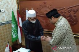 Menko Airlangga temui Ketum MUI harapkan doa agar pandemi berakhir