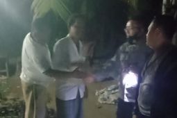 Malam - malam AKBP Indra dan anak buahnya cari anak hilang, di Desa Tanjung, Palas