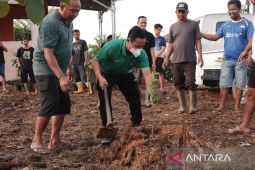 Anggota DPRD ajak masyarakat tanam pohon di permukiman