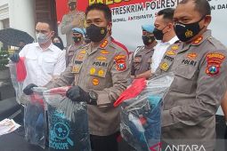 Polisi ungkap otak pembunuhan juragan depo isi ulang di Manukan Surabaya