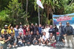 Indonesia Raya menggema pada pemancangan tanda batas Sumbar-Bengkulu