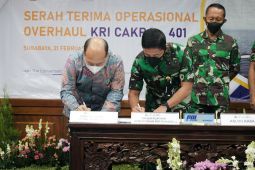 PAL serah terimakan Kapal Selam KRI Cakra-401 ke Kemhan