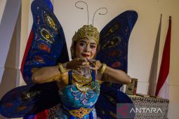 Tari tradisional Kukupu